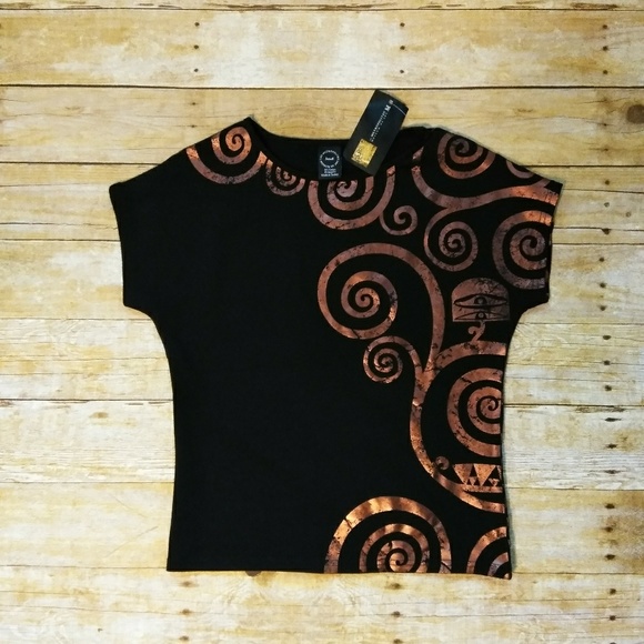 Tops - NWT Metropolitan Museum of Art Shirt